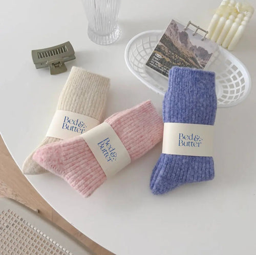 BED & BUTTER SOCKS- CREAM