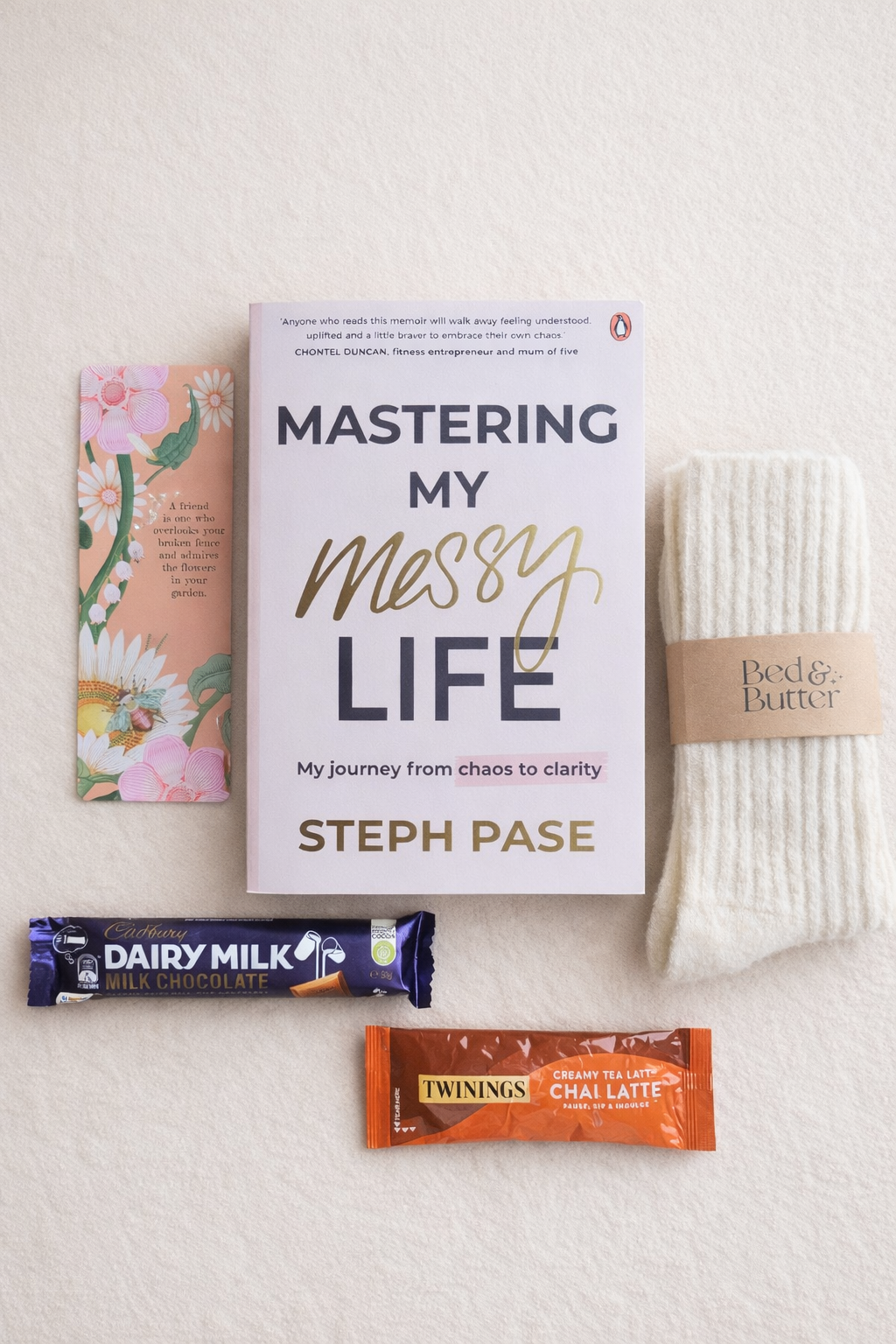 THE BOOK LOVER'S PAUSE